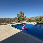 Villa Luxury Pluto Stunning Mountain Views Ora