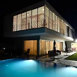Villa Luxury Pluto Stunning Mountain Views Ora