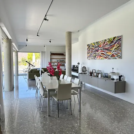 Luxury Pluto Stunning Mountain Views *