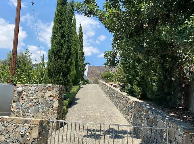 Luxury Pluto Stunning Mountain Views Villa Ora