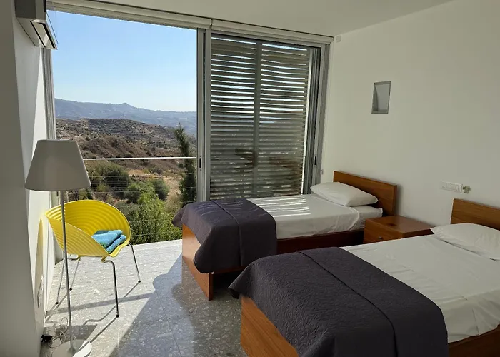 Luxury Pluto Stunning Mountain Views Villa