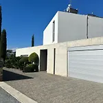 Luxury Pluto Stunning Mountain Views Villa Ora
