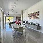 Luxury Pluto Stunning Mountain Views *