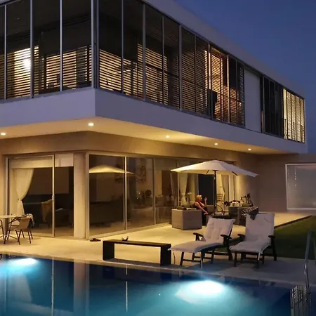 Luxury Pluto Stunning Mountain Views Villa *