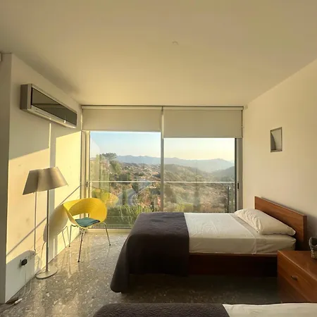 וילה Luxury Pluto Stunning Mountain Views