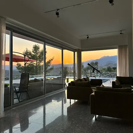 Luxury Pluto Stunning Mountain Views Willa *