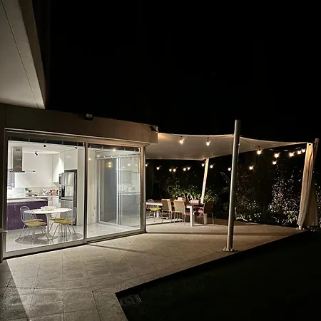 Luxury Pluto Stunning Mountain Views וילה