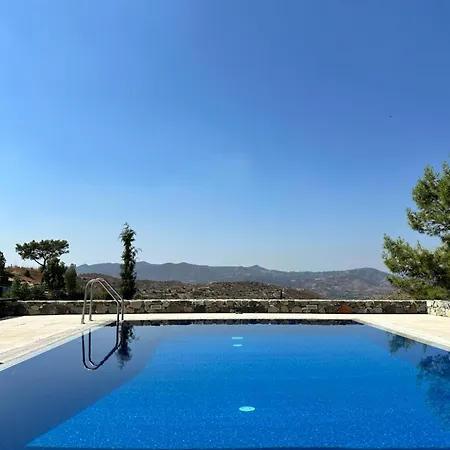 וילה Luxury Pluto Stunning Mountain Views *