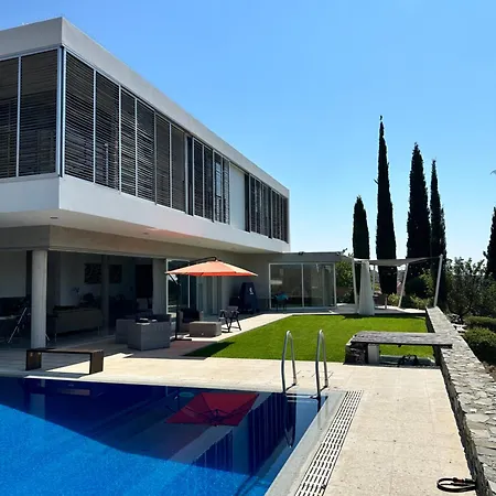 וילה Luxury Pluto Stunning Mountain Views Ora