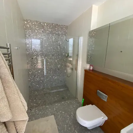 Luxury Pluto Stunning Mountain Views * Ora