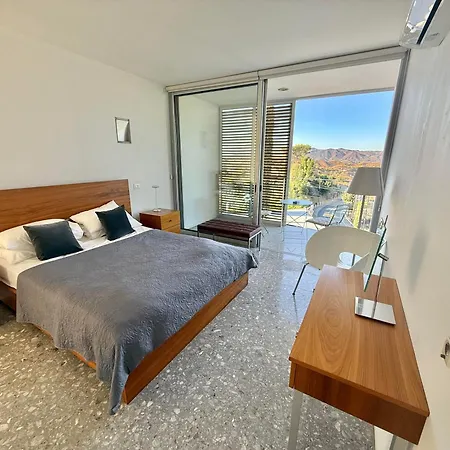 Luxury Pluto Stunning Mountain Views Ora