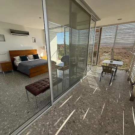 Luxury Pluto Stunning Mountain Views