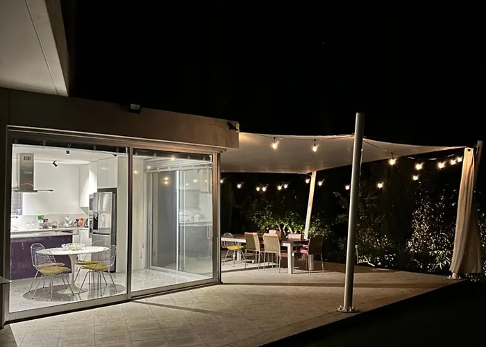 Luxury Pluto Stunning Mountain Views Вилла