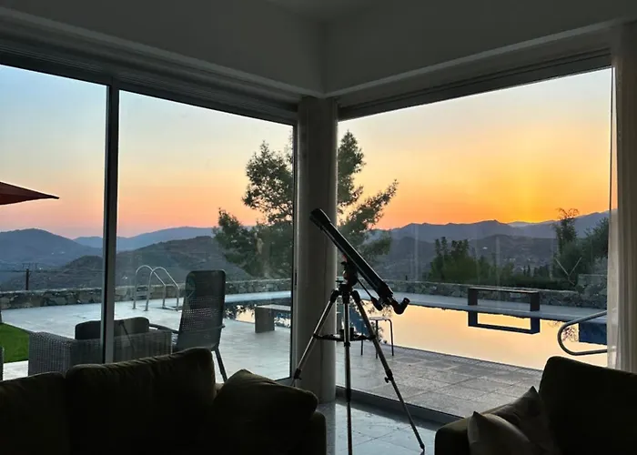 Luxury Pluto Stunning Mountain Views Ora