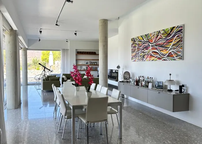 Luxury Pluto Stunning Mountain Views *