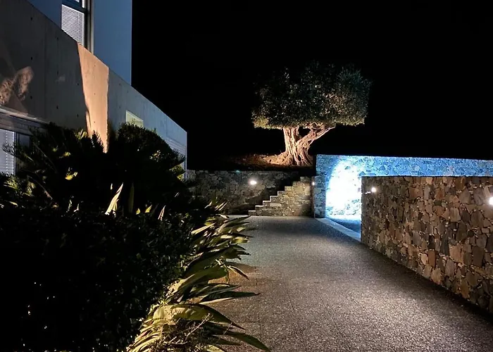 Luxury Pluto Stunning Mountain Views Ora