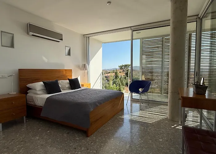 Luxury Pluto Stunning Mountain Views *