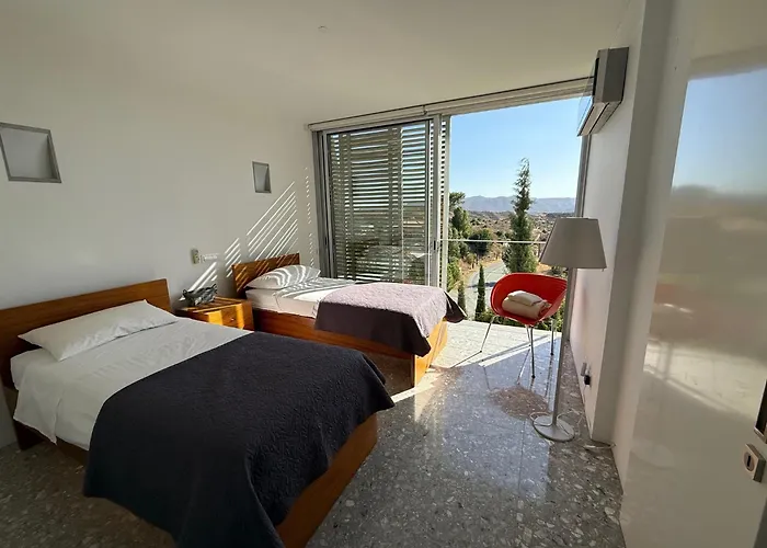 Luxury Pluto Stunning Mountain Views *