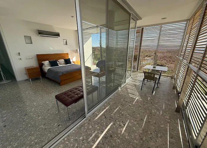 Luxury Pluto Stunning Mountain Views