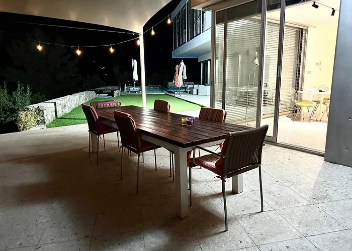 Vila Luxury Pluto Stunning Mountain Views Ora