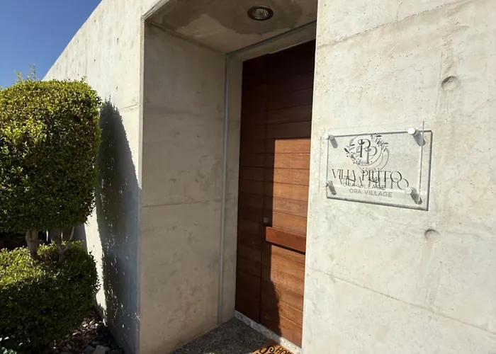 Luxury Pluto Stunning Mountain Views Ora